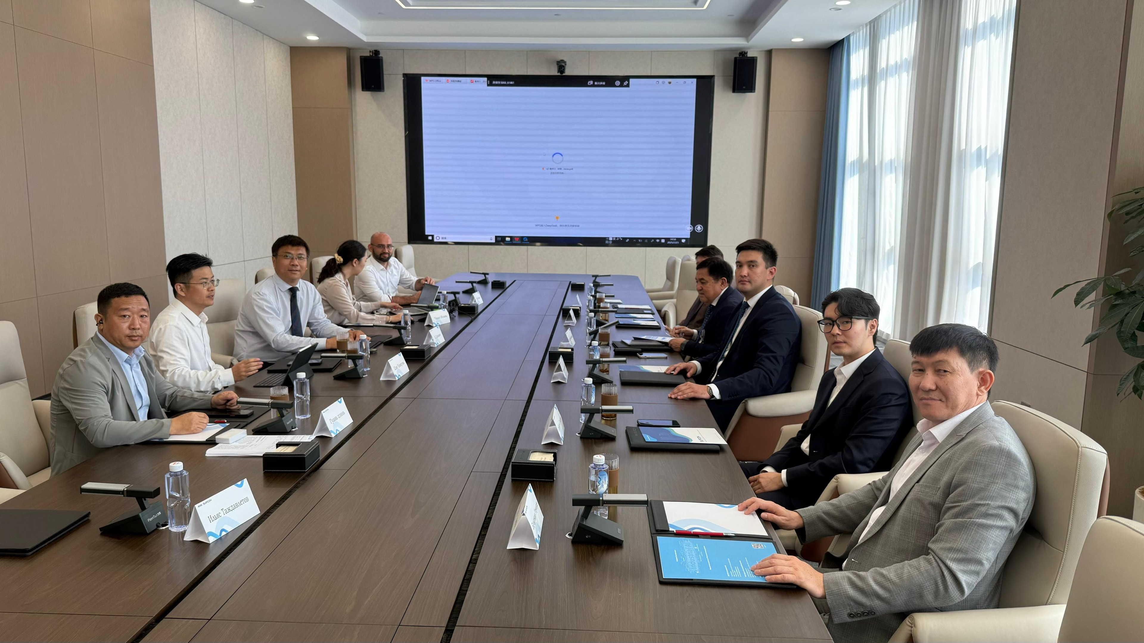 中控技术与哈萨克斯坦联合代表团共商合作 开拓中亚能源市场新机遇2